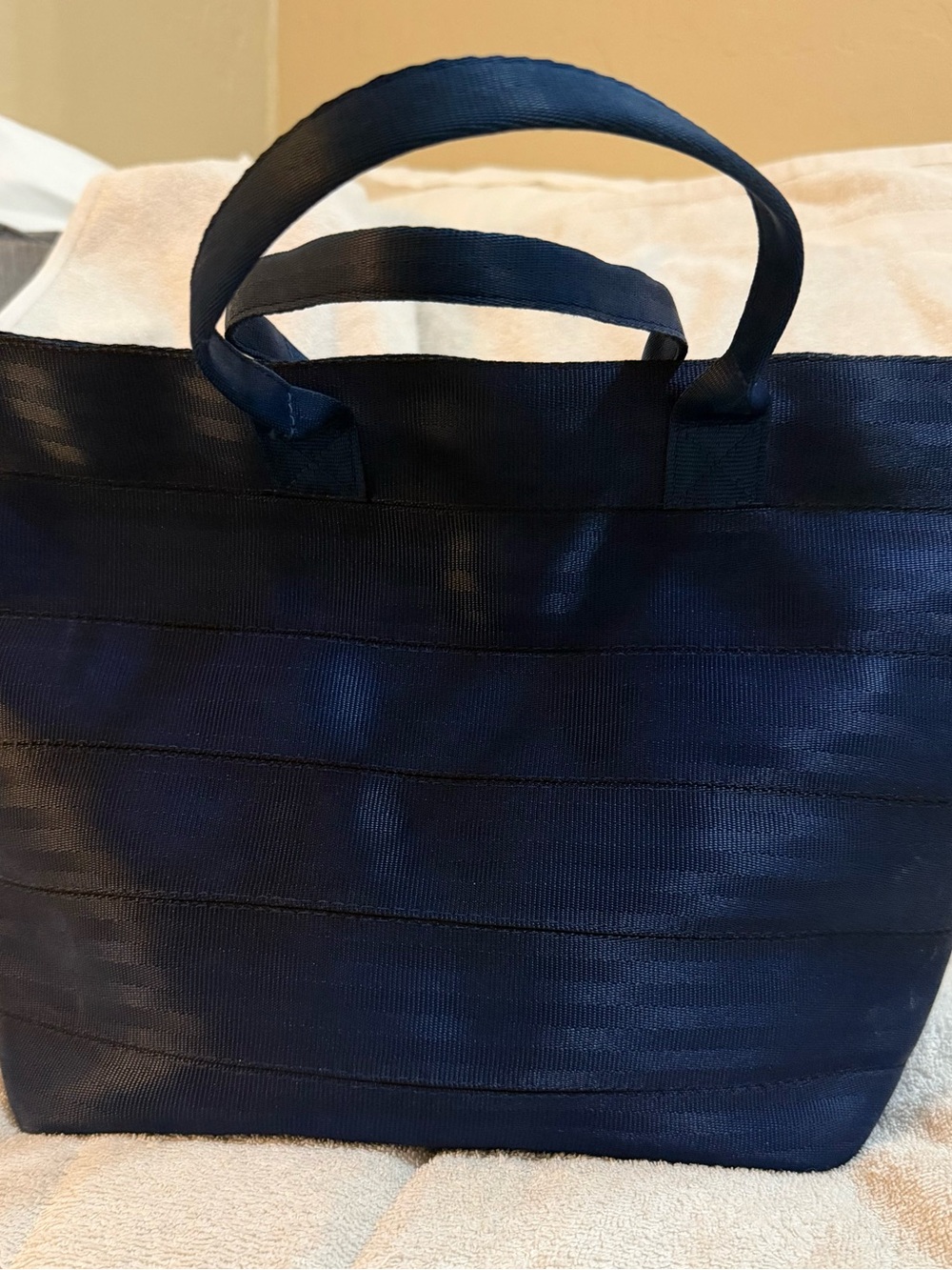 Harveys Indigo Steamline Seatbelt Tote
